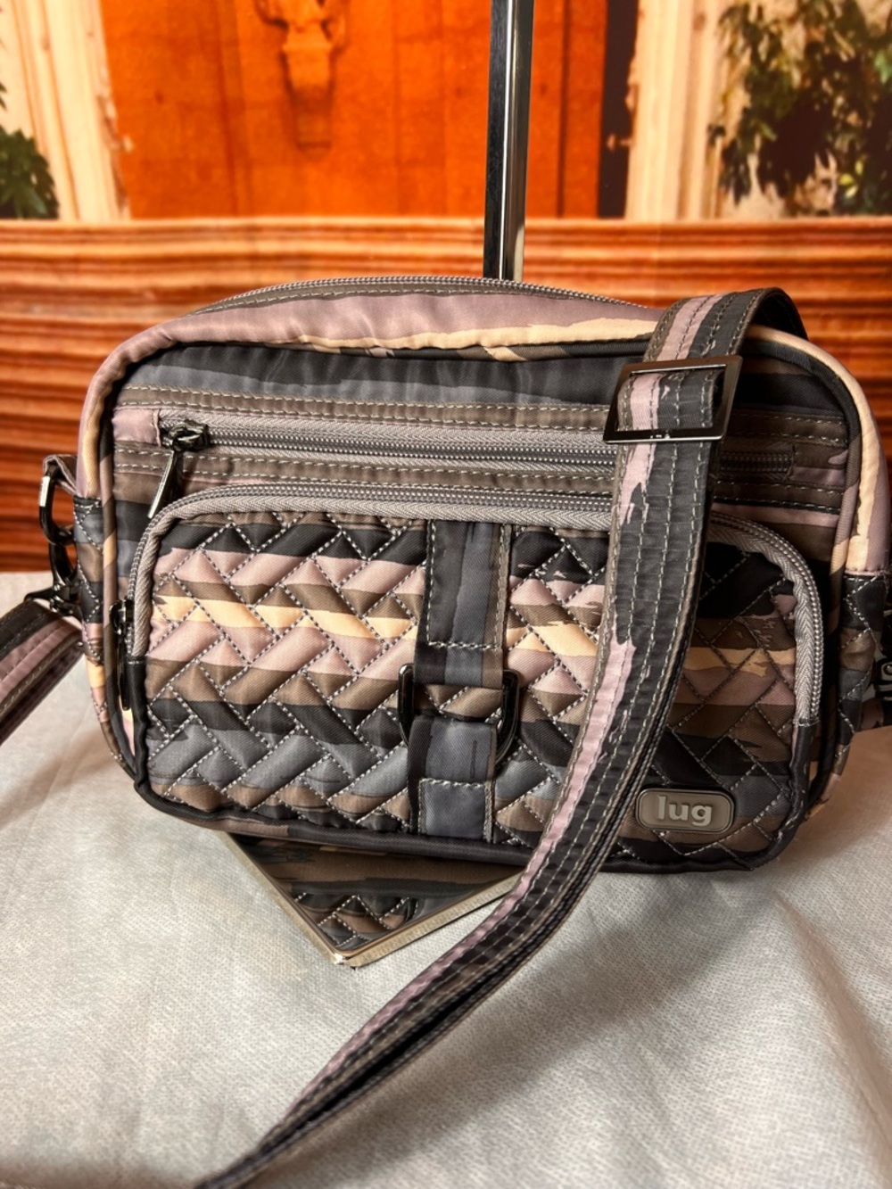 lug Quilted Crossbody Bag in Pink and Gray, excellent condition - Picture 3 of 17